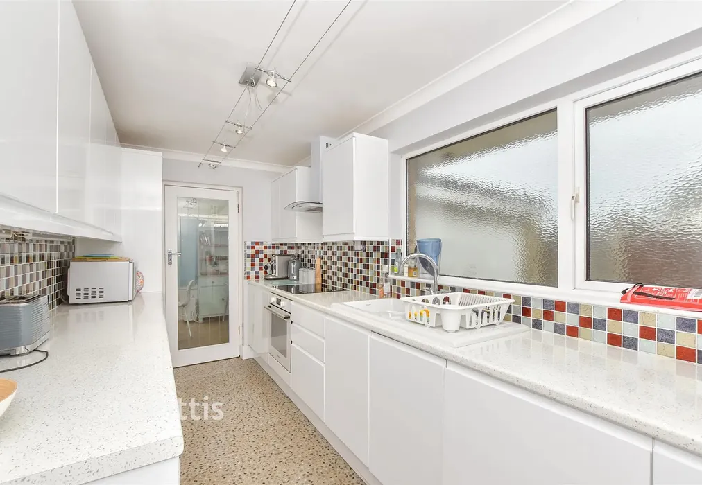 Kitchen - Yaverland Close, Sandown, Isle of Wight - Wards of Kent