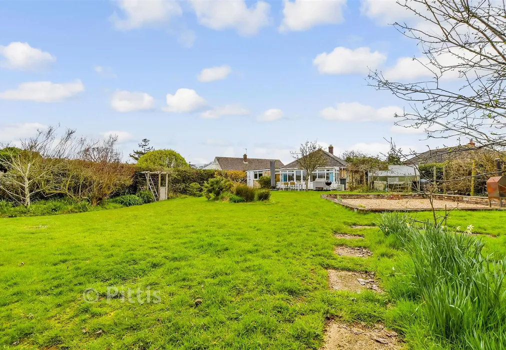 Rear Garden - Yaverland Close, Sandown, Isle of Wight - Wards of Kent