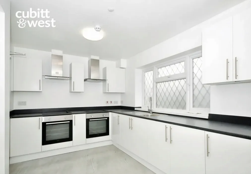 d0a36d40-4 - Cator Crescent, New Addington CR0 - Wards of Kent