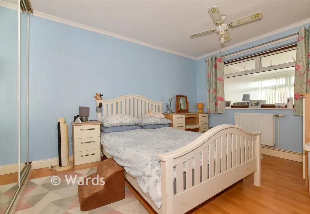 Bedroom 1 - Barley Close, Herne Bay, Kent - Wards of Kent