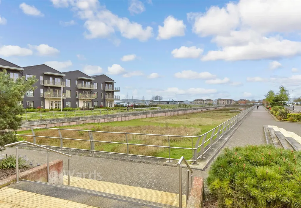 Surrounding Area - Common Creek Wharf, Rochester, Kent - Wards of Kent