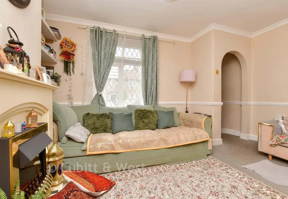 Lounge - Shrewsbury Road, Carshalton, Surrey - Wards of Kent
