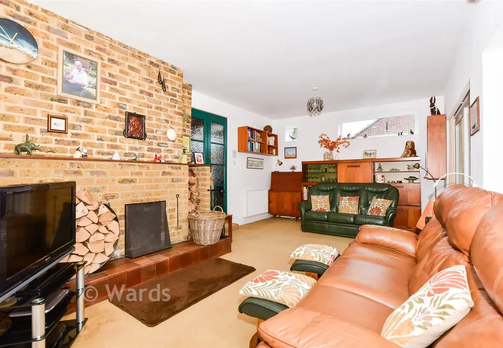 Lounge - Marsh Road, Halling, Rochester, Kent - Wards of Kent