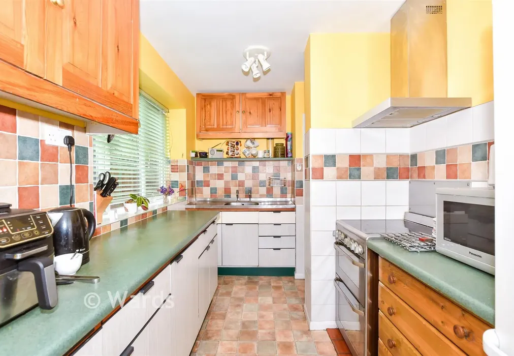 Kitchen/Diner - Marsh Road, Halling, Rochester, Kent - Wards of Kent