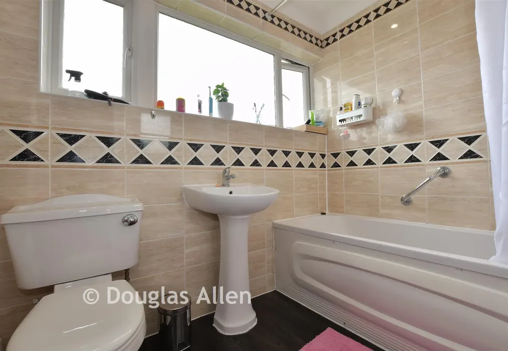 Bathroom - Wickhay, Basildon, Essex - Wards of Kent
