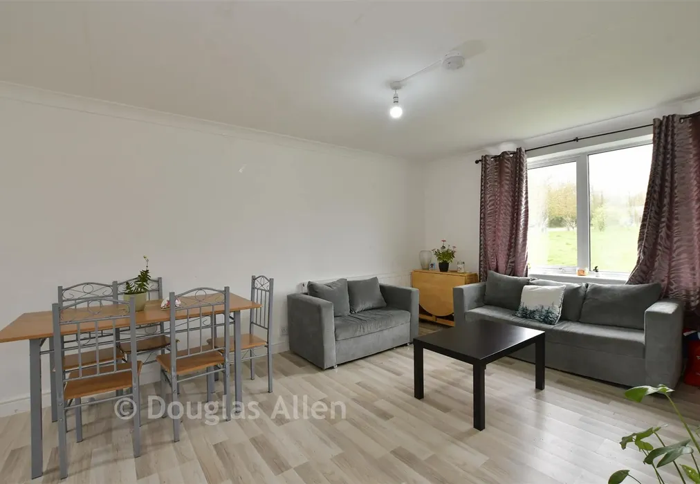 Lounge/Dining Room - Wickhay, Basildon, Essex - Wards of Kent