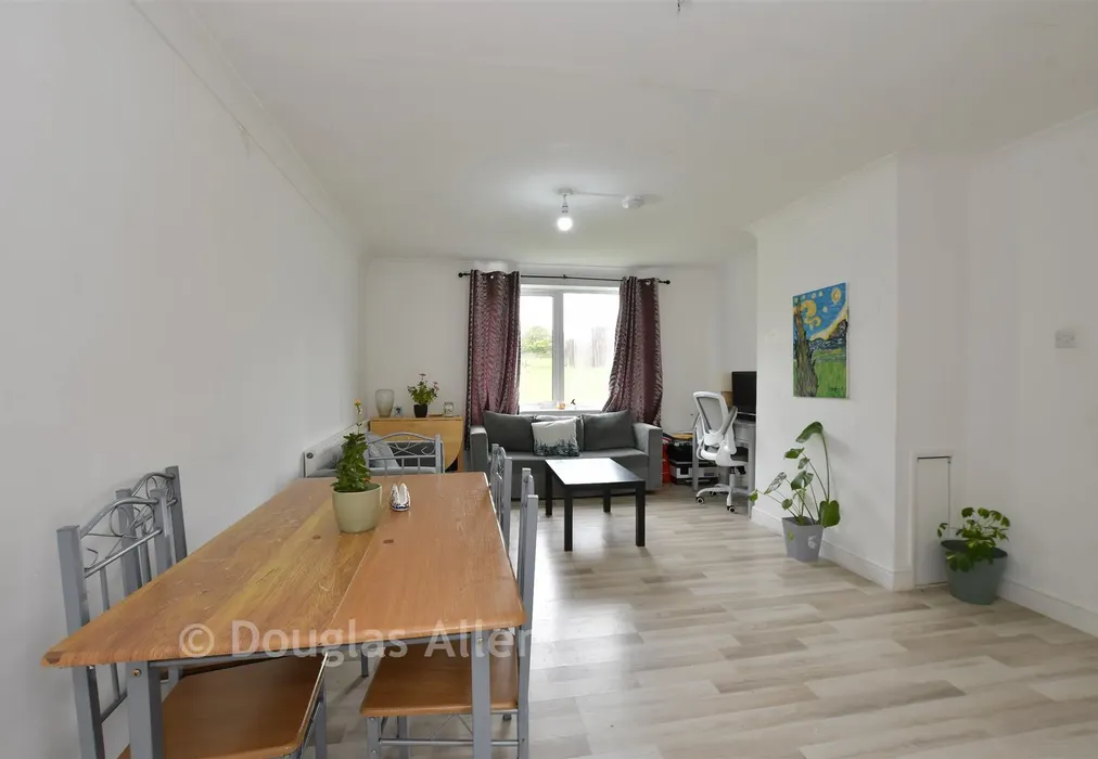 Lounge/Dining Room - Wickhay, Basildon, Essex - Wards of Kent