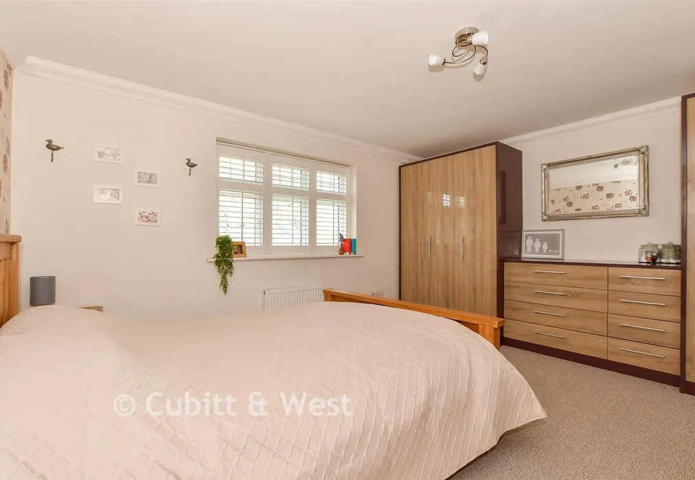 Bedroom 2 - Tupwood Gardens, Caterham, Surrey - Wards of Kent