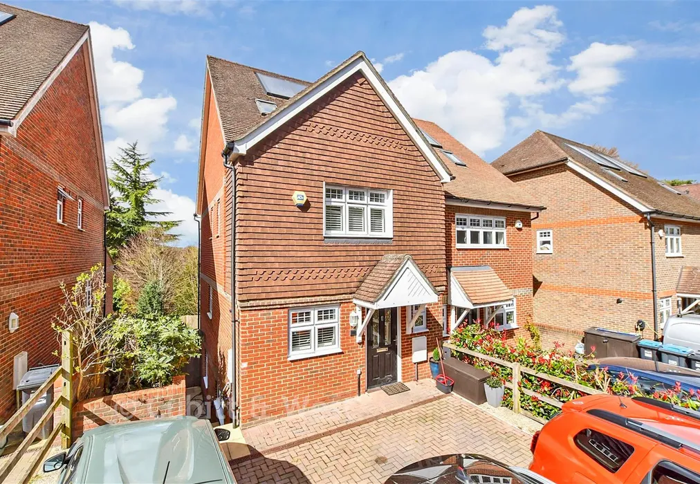 External (Web) - Tupwood Gardens, Caterham, Surrey - Wards of Kent
