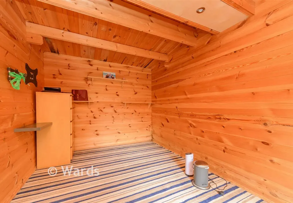 Room2 - Botsom Lane, West Kingsdown, Sevenoaks, Kent - Wards of Kent