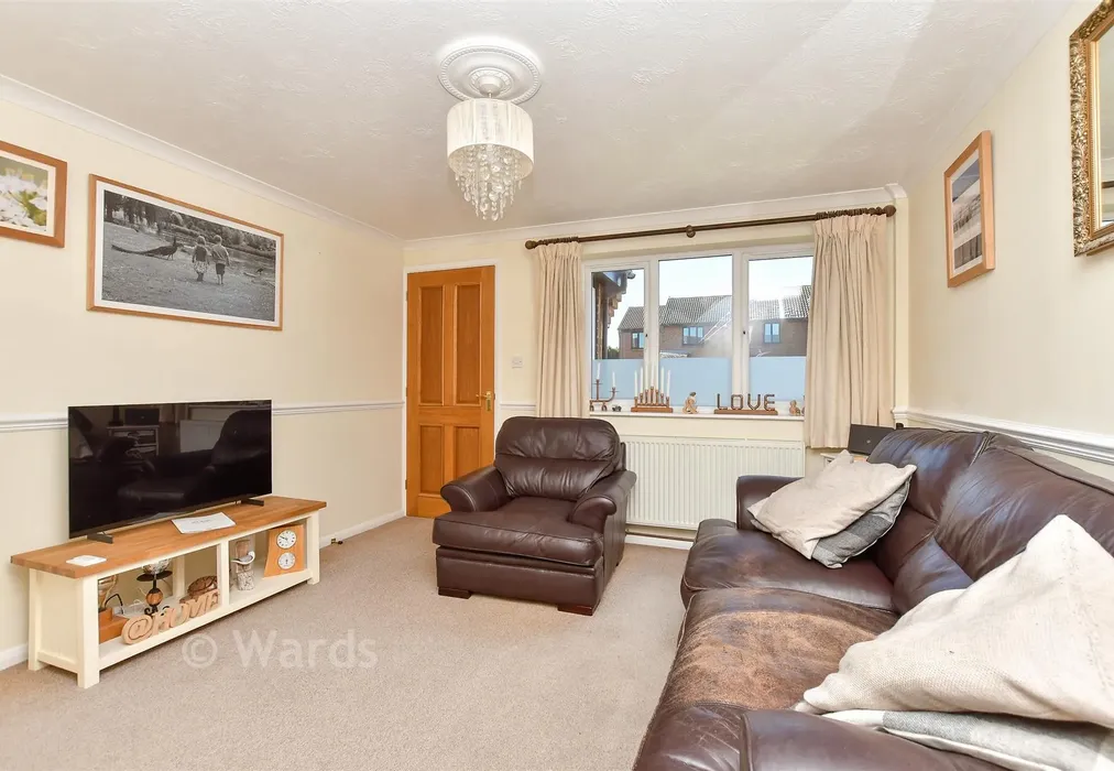 Lounge - Drakes Close, Upchurch, Sittingbourne, Kent - Wards of Kent