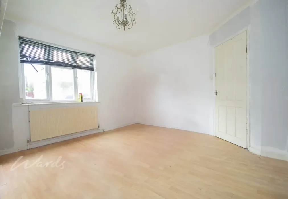 symons lounge - Symons Avenue Chatham ME4 - Wards of Kent