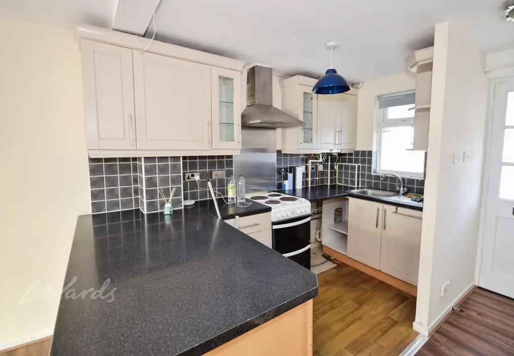 savage kitchen - Savage Road Chatham ME5 - Wards of Kent