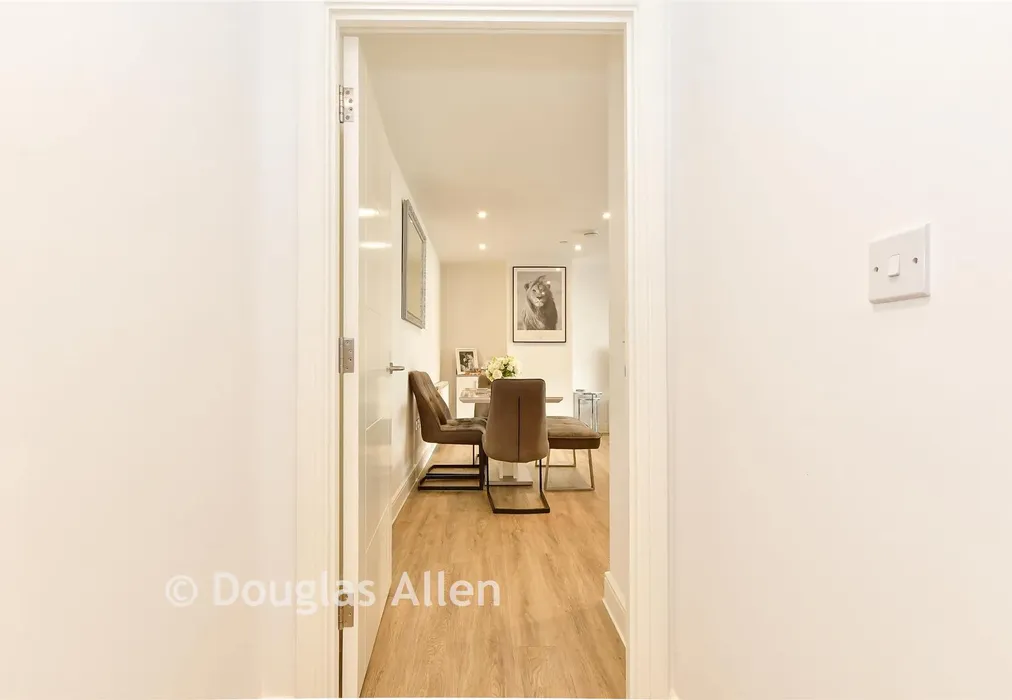 Internal Lifestyle Photograph - Kings Road, Brentwood, Essex - Wards of Kent