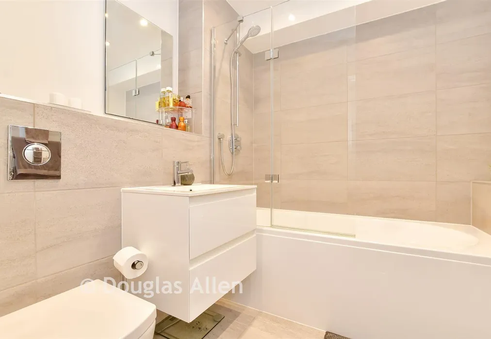 Bathroom - Kings Road, Brentwood, Essex - Wards of Kent