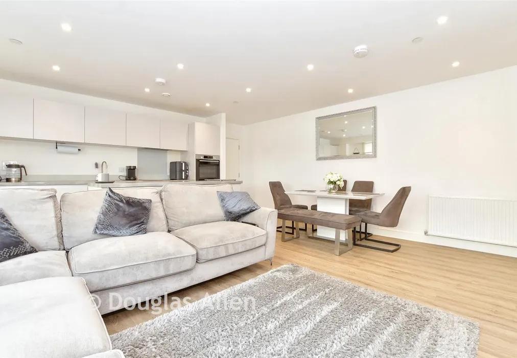 Lounge/Diner/ Kitchen - Kings Road, Brentwood, Essex - Wards of Kent