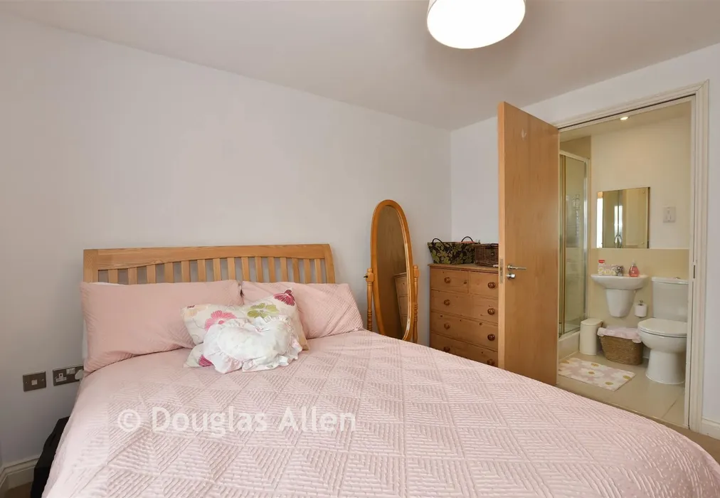Bedroom 1 - Herschell Court, Basildon, Essex - Wards of Kent