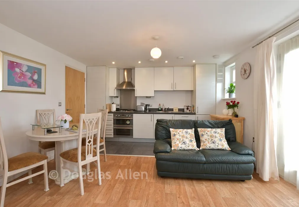 Lounge/Kitchen /Dining Room - Herschell Court, Basildon, Essex - Wards of Kent