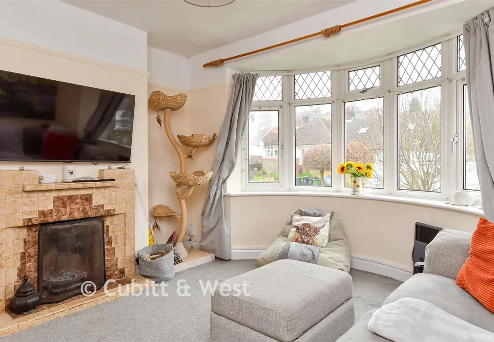 Lounge - Wilmington Way, Brighton, East Sussex - Wards of Kent