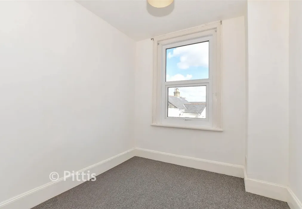 Bedroom 3 - Arctic Road, Cowes, Isle of Wight - Wards of Kent
