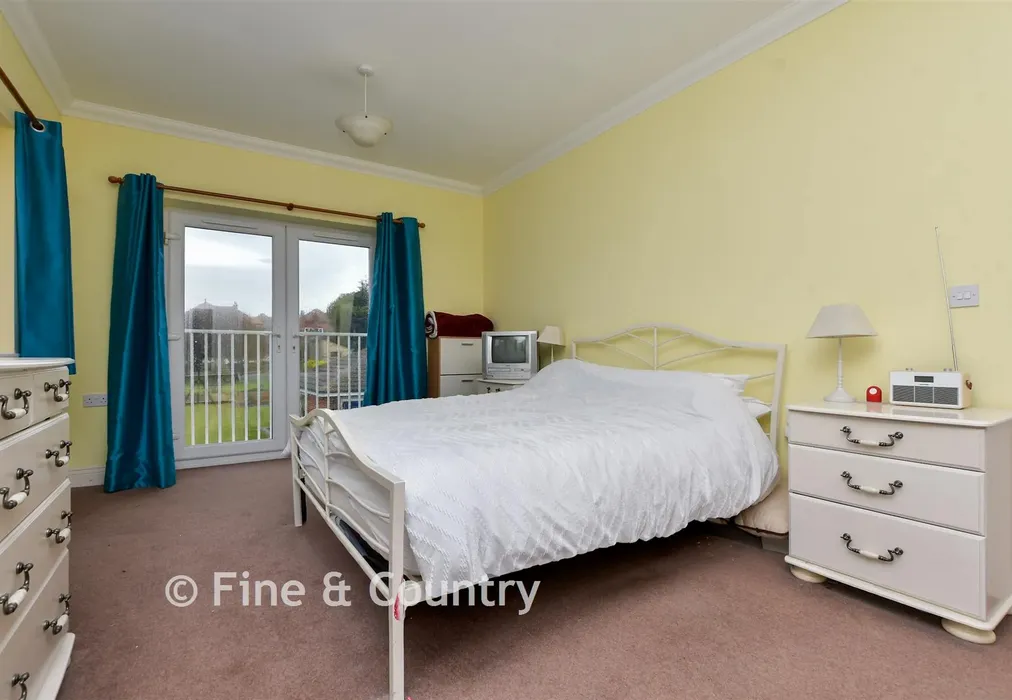 Bedroom 3 - Western Esplanade, Broadstairs, Kent - Wards of Kent