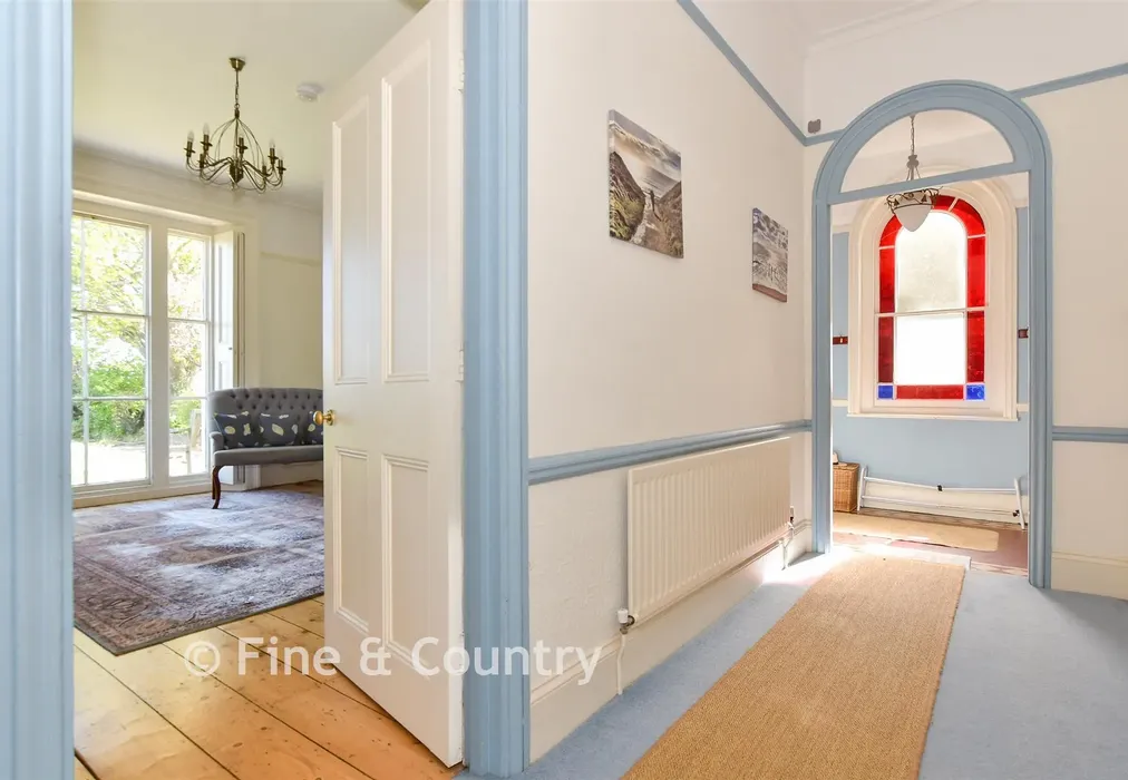 Internal Lifestyle Photograph - The Strand, Ryde, Isle of Wight - Wards of Kent