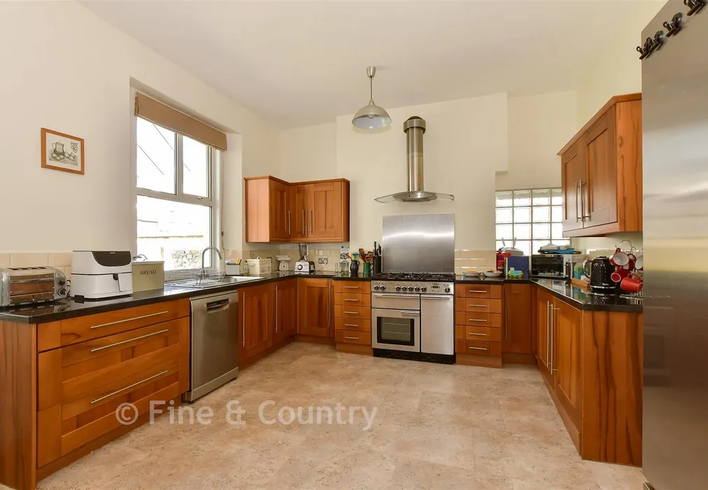 Kitchen - The Strand, Ryde, Isle of Wight - Wards of Kent