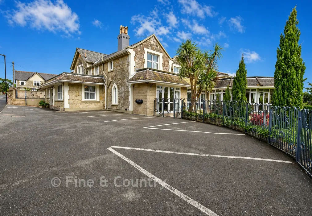 Parking* - Highfield Road, Shanklin, Isle of Wight - Wards of Kent