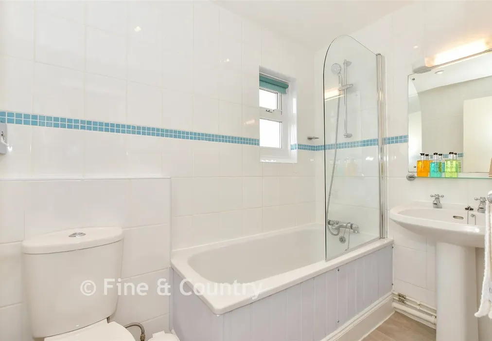En-Suite Bathroom - Highfield Road, Shanklin, Isle of Wight - Wards of Kent