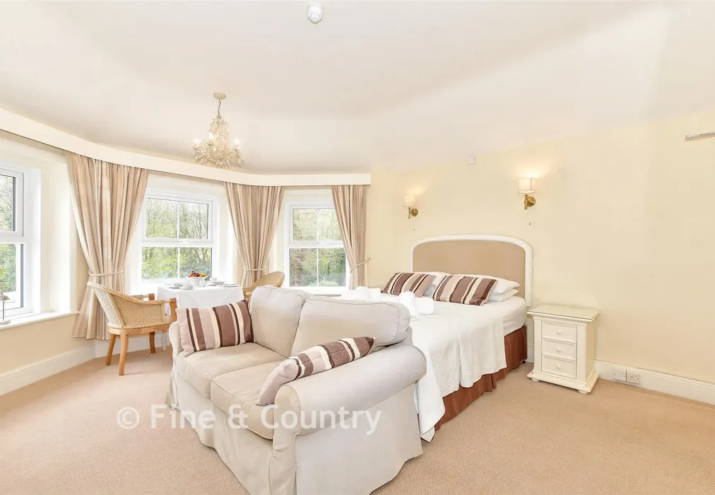 Room 11 - Highfield Road, Shanklin, Isle of Wight - Wards of Kent