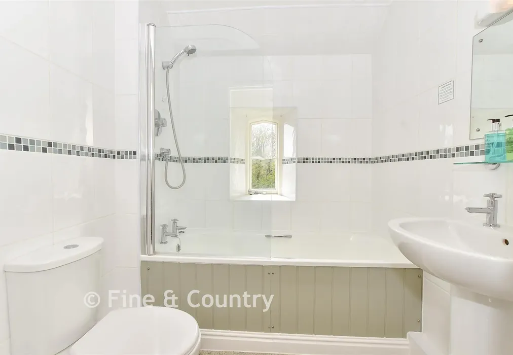 En-Suite Bathroom - Highfield Road, Shanklin, Isle of Wight - Wards of Kent