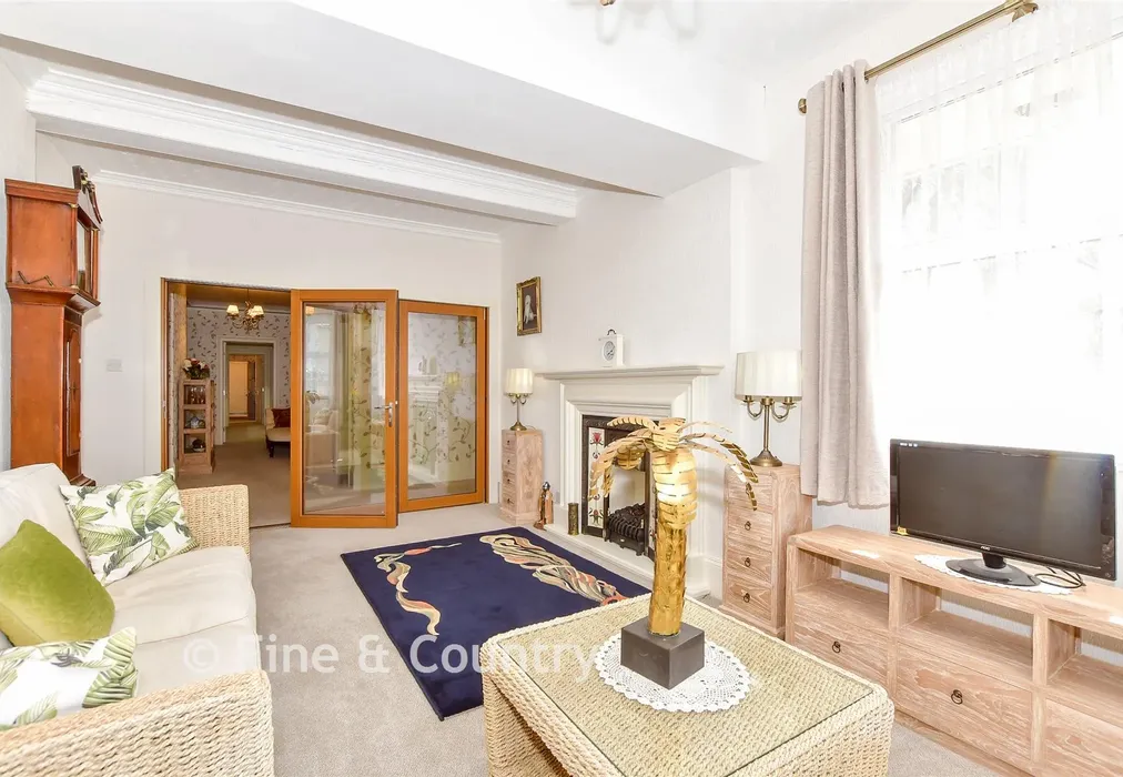 Lounge - Highfield Road, Shanklin, Isle of Wight - Wards of Kent