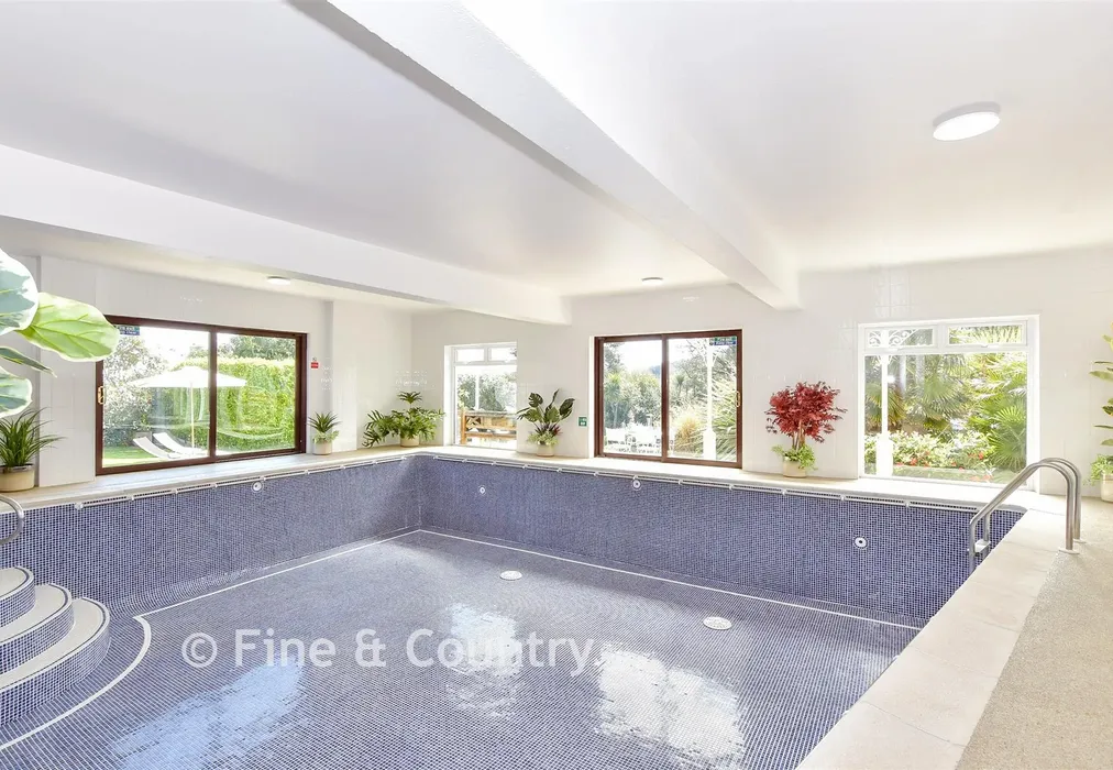 Swimming Pool - Highfield Road, Shanklin, Isle of Wight - Wards of Kent