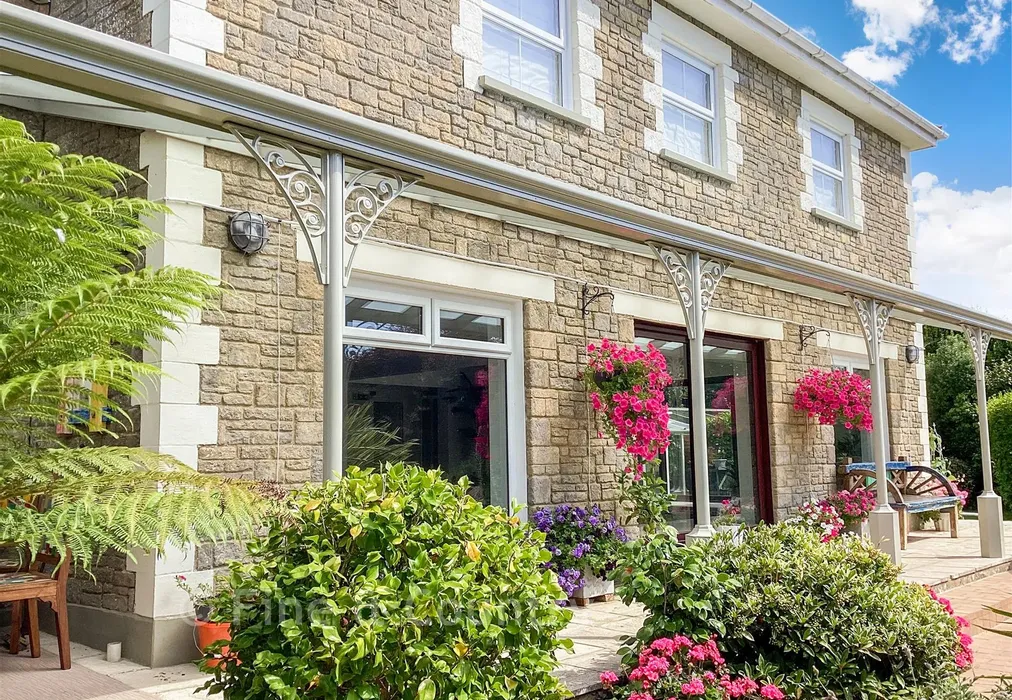 Veranda* - Highfield Road, Shanklin, Isle of Wight - Wards of Kent