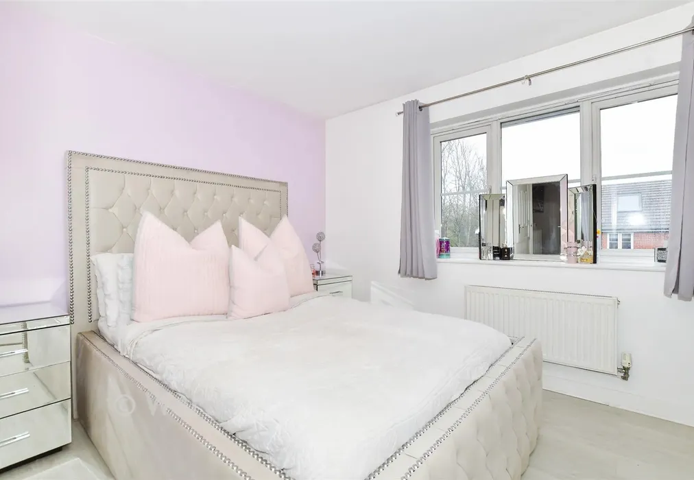 Bedroom 1 - Cantium Place, Snodland, Kent - Wards of Kent