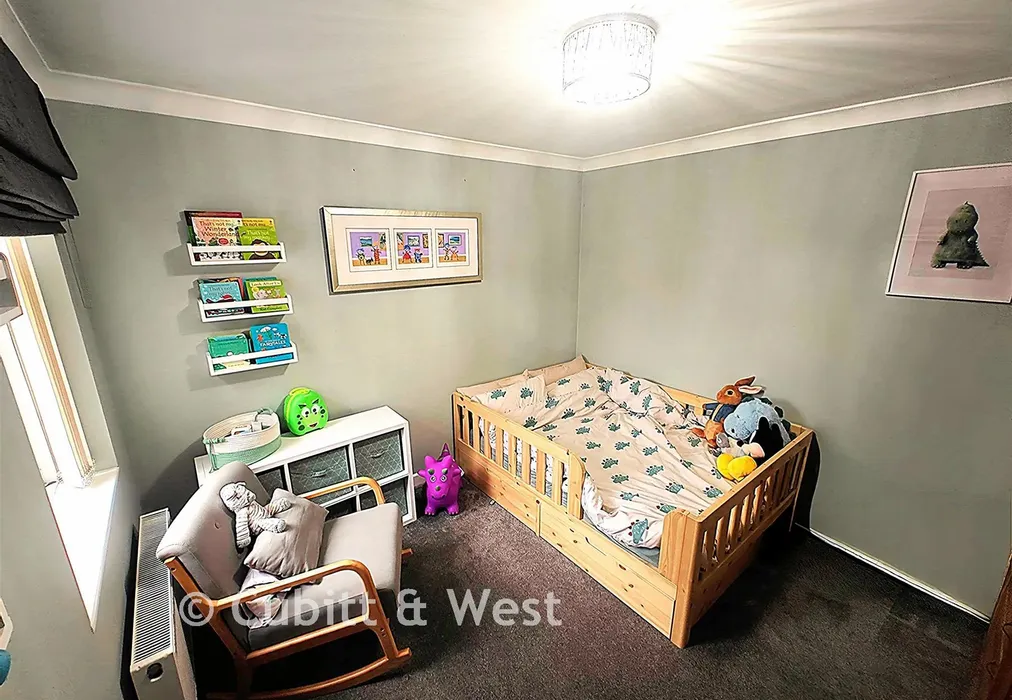 Bedroom 2 - Victoria Road, Emsworth, Hampshire - Wards of Kent