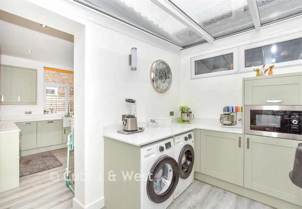 Internal Lifestyle Photograph - Victoria Road, Emsworth, Hampshire - Wards of Kent