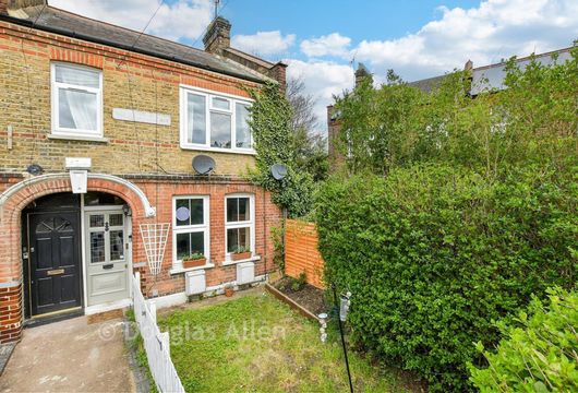 Warner Road, Walthamstow - Wards of Kent