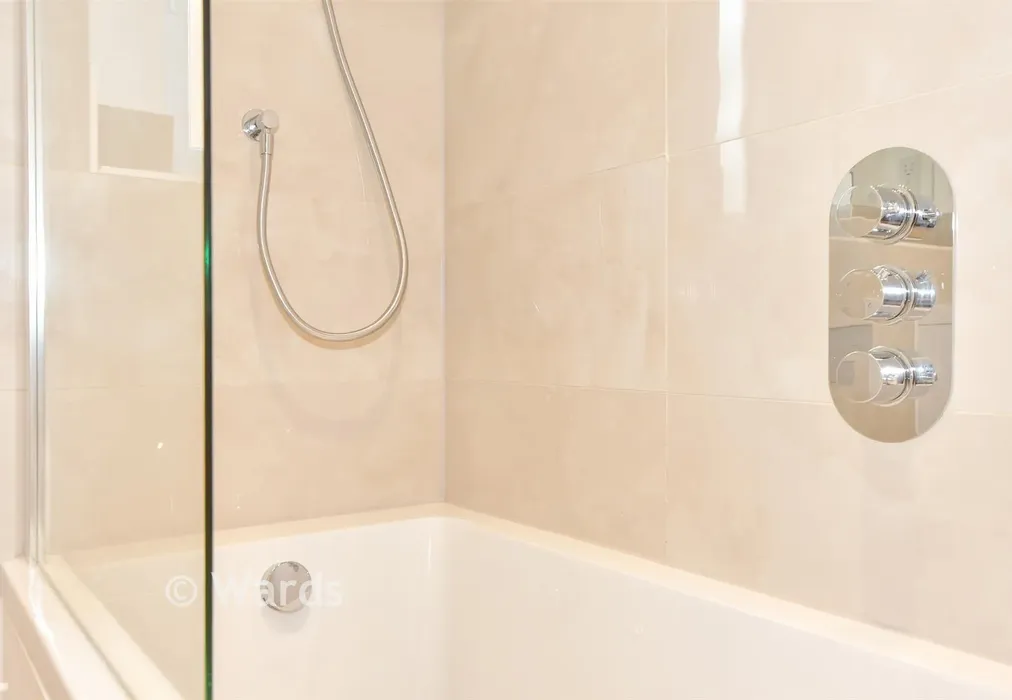 Internal Feature - Sutherland Park, Boundary Road, Hythe, Kent - Wards of Kent