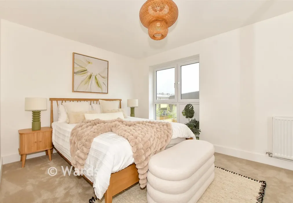 Bedroom 2 - Sutherland Park, Boundary Road, Hythe, Kent - Wards of Kent