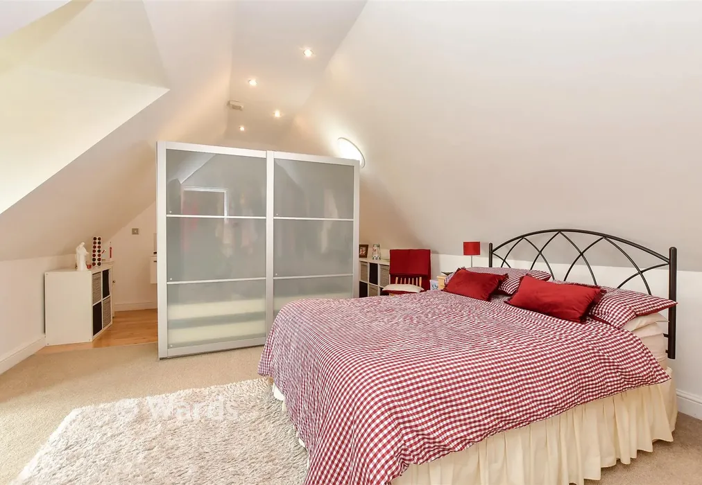 Bedroom 1 - Wrotham Road, Meopham, Kent - Wards of Kent