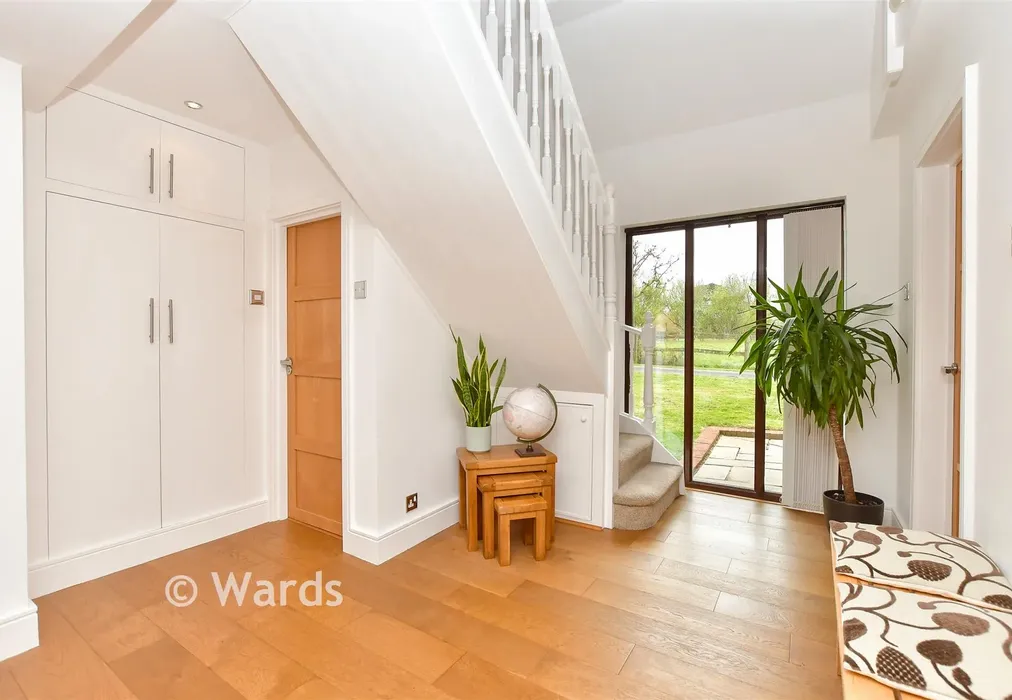 Hallway - Wrotham Road, Meopham, Kent - Wards of Kent