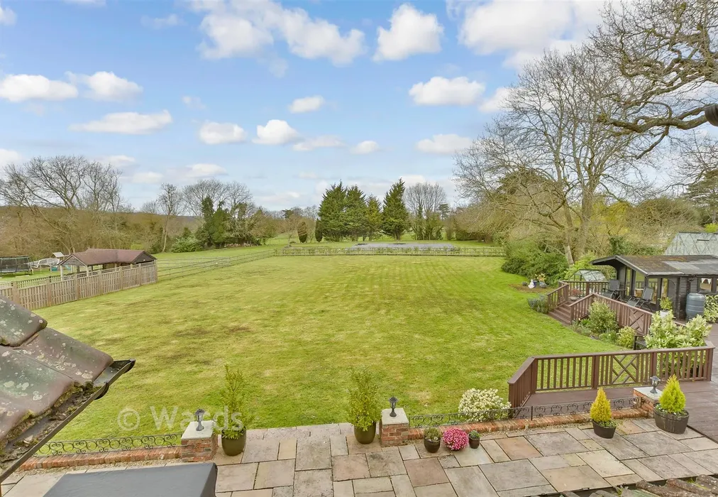 Rear Garden - Wrotham Road, Meopham, Kent - Wards of Kent