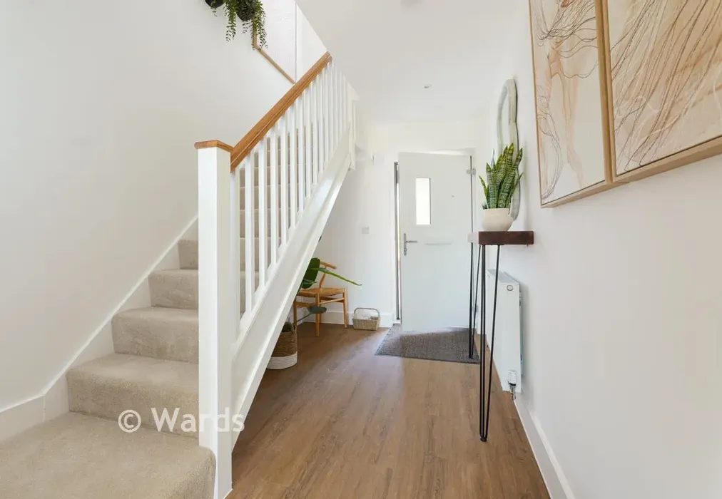 Hallway - Boundary Road, Sutherland Park, Hythe, Kent - Wards of Kent