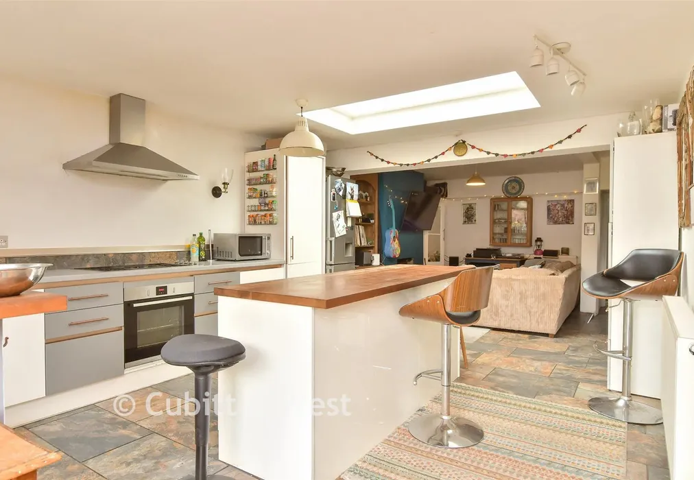 Lounge/ Kitchen/ Diner - Carden Avenue, Brighton, East Sussex - Wards of Kent