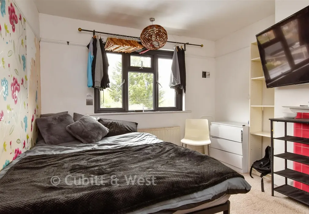 Bedroom 2 - Carden Avenue, Brighton, East Sussex - Wards of Kent