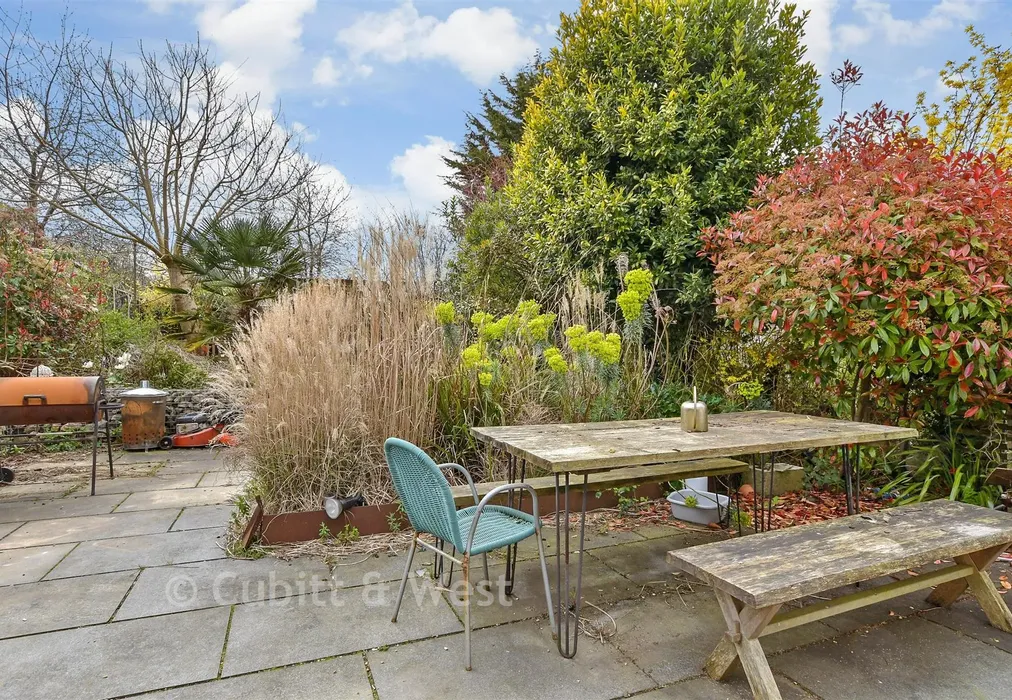Rear Garden - Carden Avenue, Brighton, East Sussex - Wards of Kent