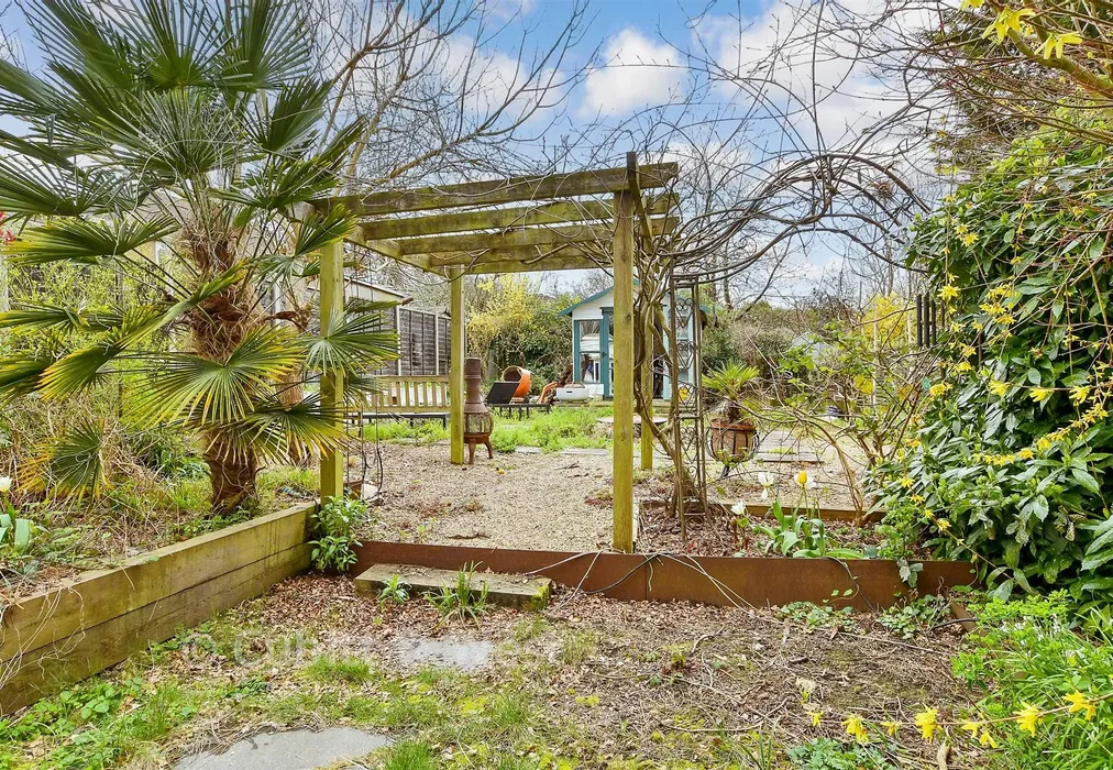 Rear Garden - Carden Avenue, Brighton, East Sussex - Wards of Kent