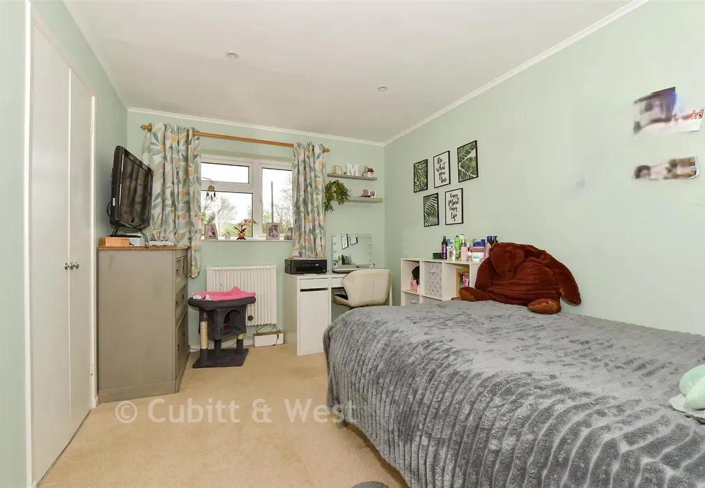 Bedroom 2. Nn - Langhurst Close, Horsham, West Sussex - Wards of Kent