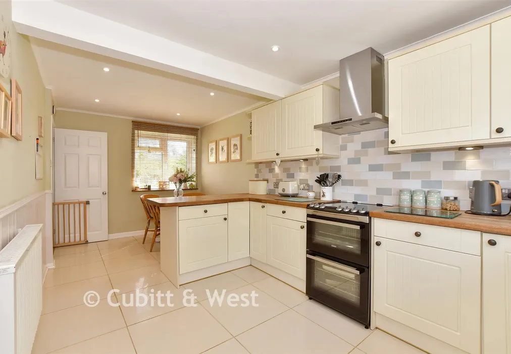 Kitchen/Diner - Langhurst Close, Horsham, West Sussex - Wards of Kent